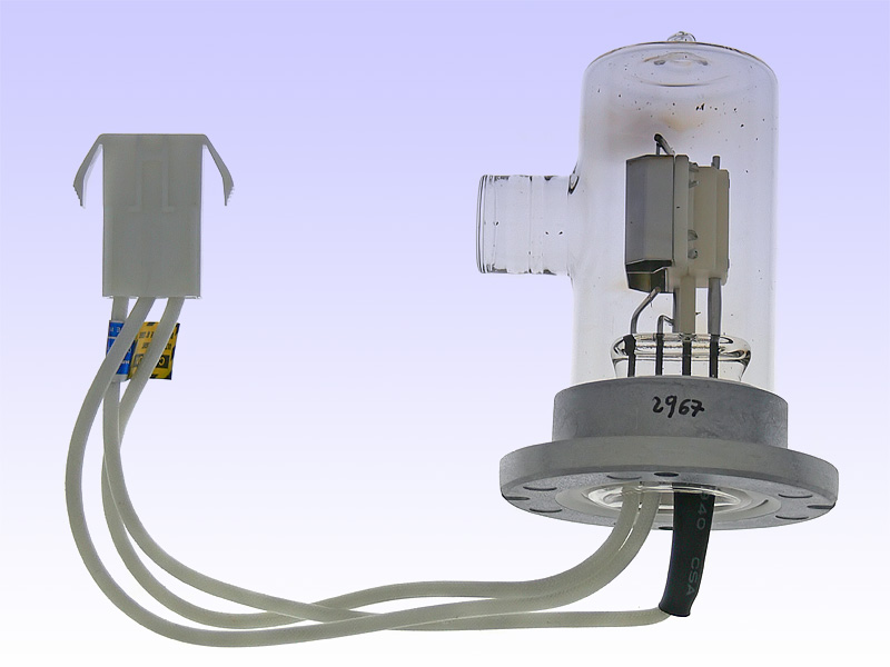 HAMAMATSU DEUTERIUM LAMP M.Nr.L7137   L2D2