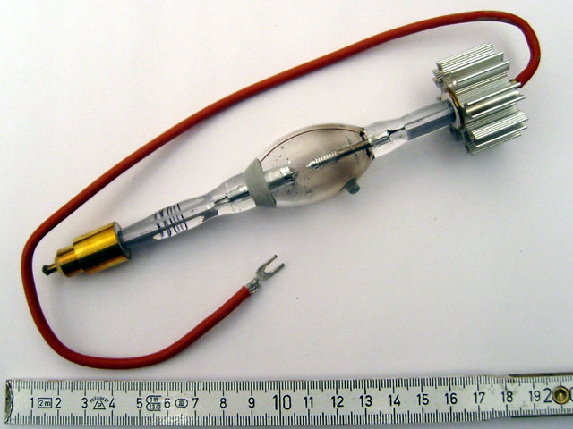 USHIO USH 1000 FN